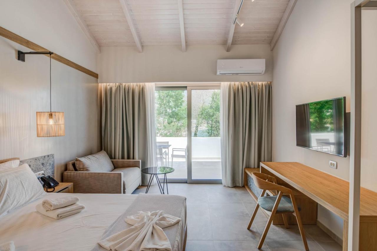 Alboro Seaside Suites ปาร์กา ภายนอก รูปภาพ